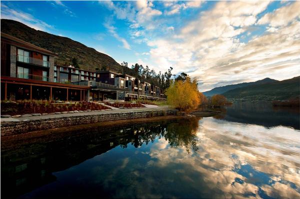 Hilton Queenstown's Lakefront Location